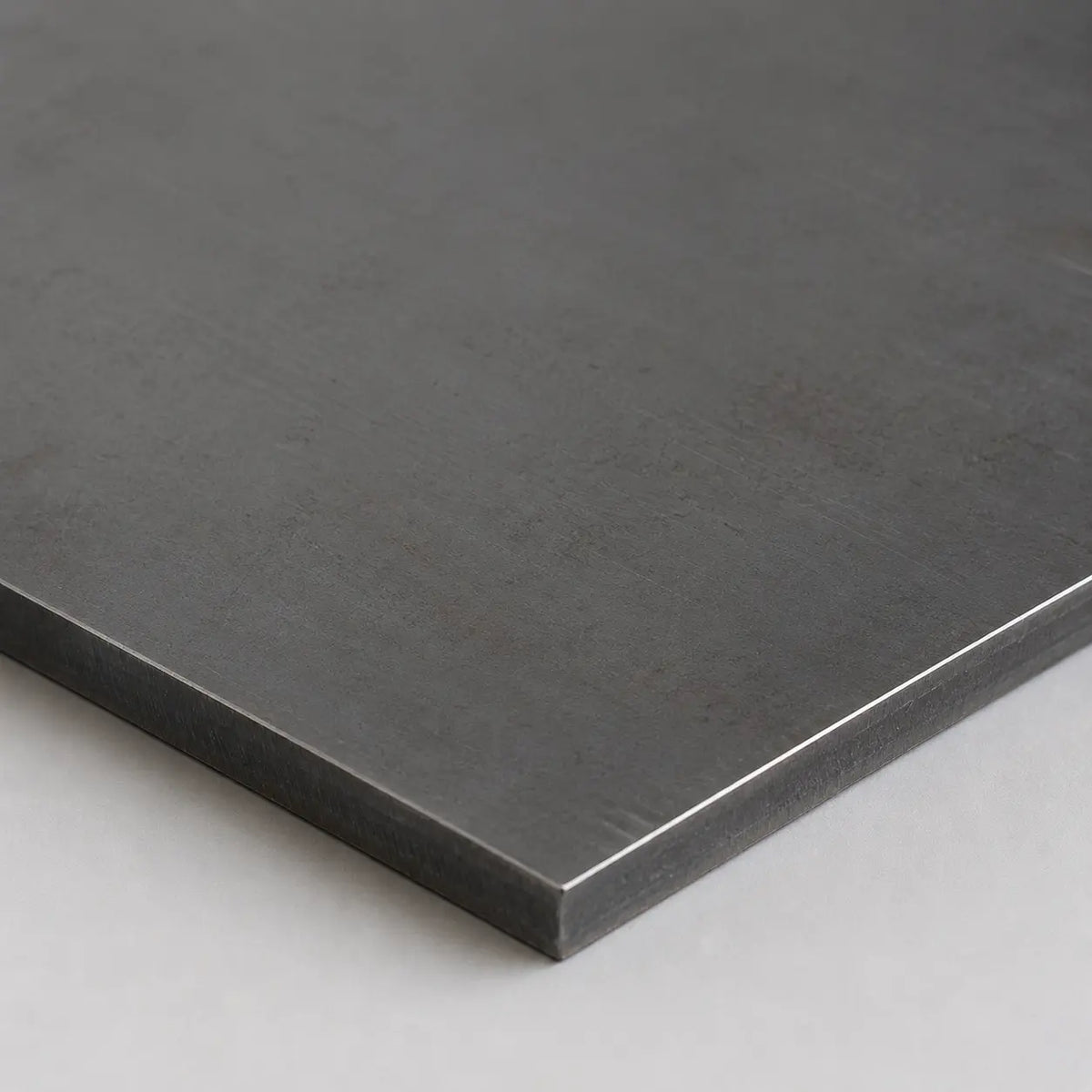 Steel (dark grey)